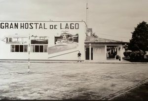 Entrada Gran Hostal de Lago